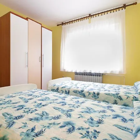 Apartment Fuer 6 Personen Ca 100 Qm In Medulin, Istrien Suedkueste Von Istrien Medulin